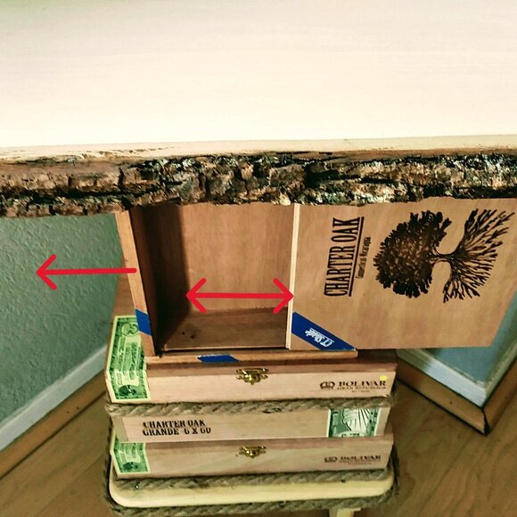 Suenos de Saundra Upcycled, Rare Cigar Box Table w/ 2 Hidden Compartments, - Picture 9 of 14